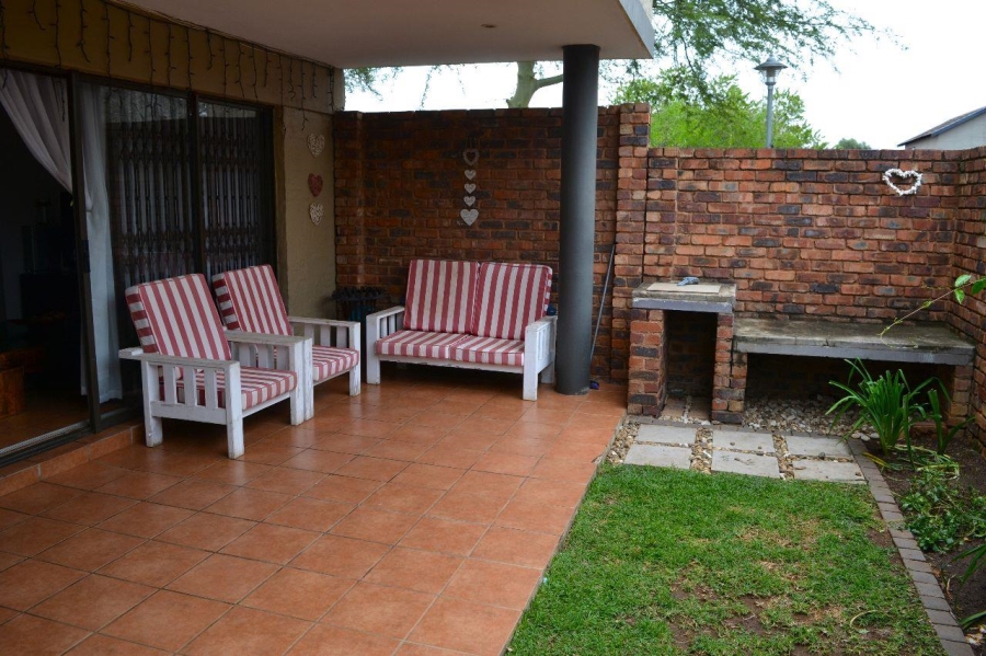 3 Bedroom Property for Sale in Boardwalk Gauteng