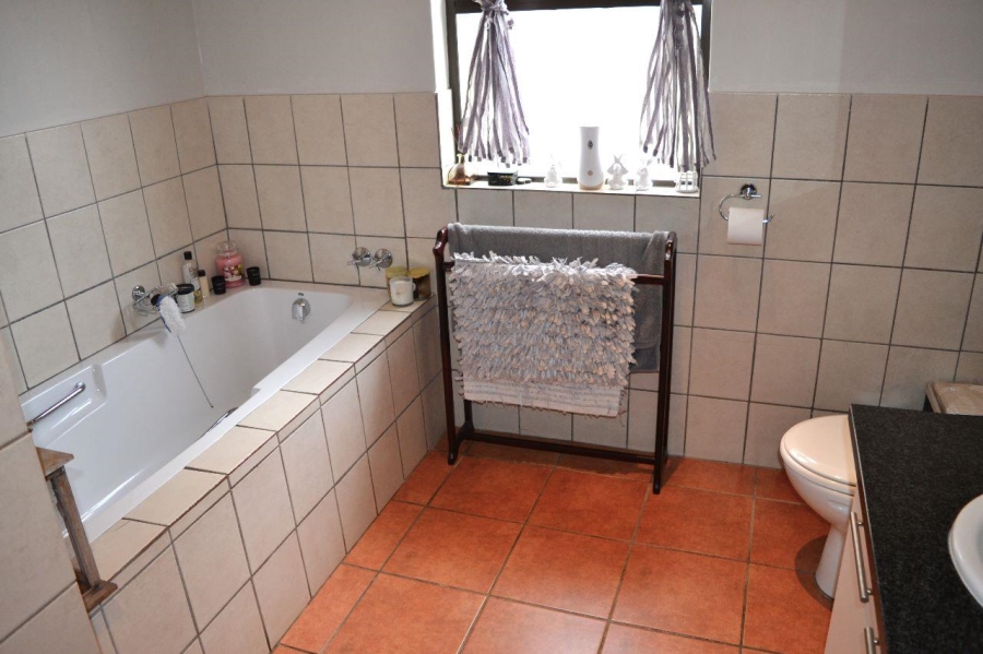 3 Bedroom Property for Sale in Boardwalk Gauteng