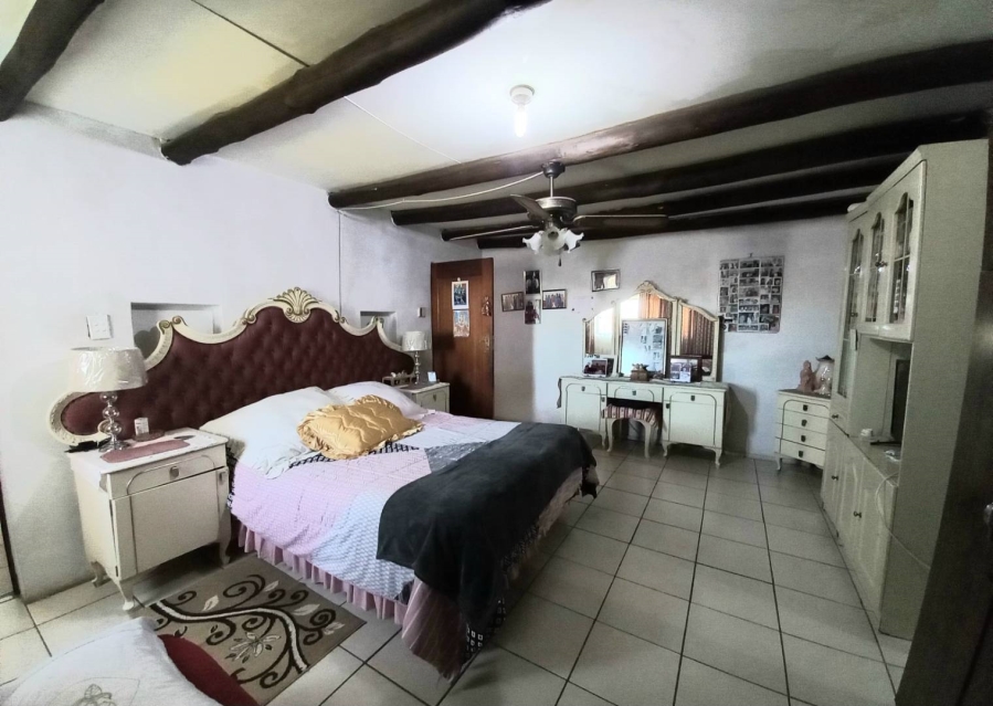 5 Bedroom Property for Sale in Elandsfontein A H Gauteng