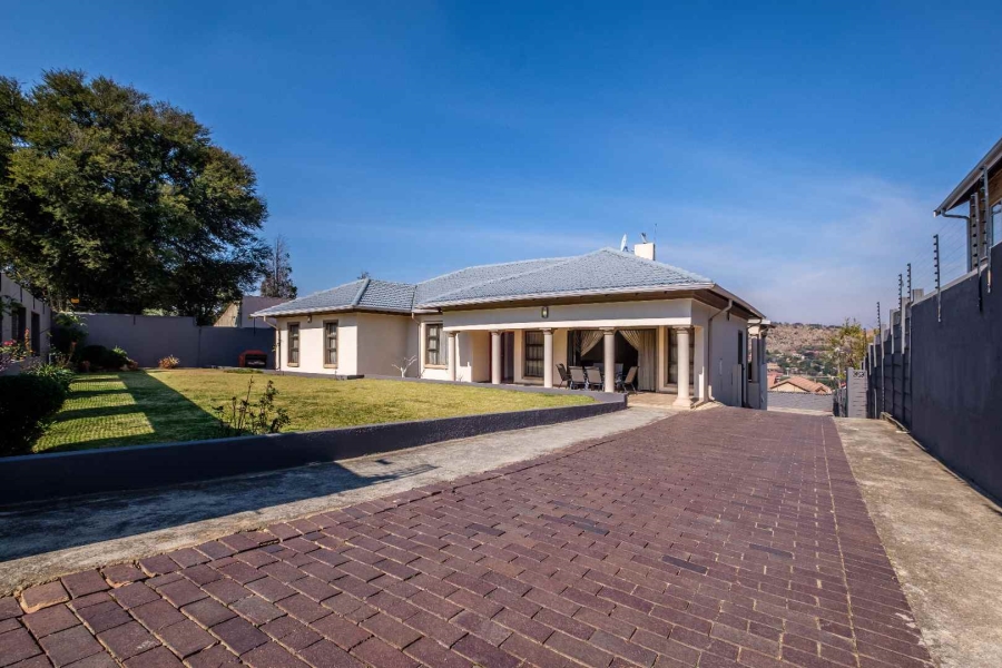 4 Bedroom Property for Sale in Winchester Hills Gauteng