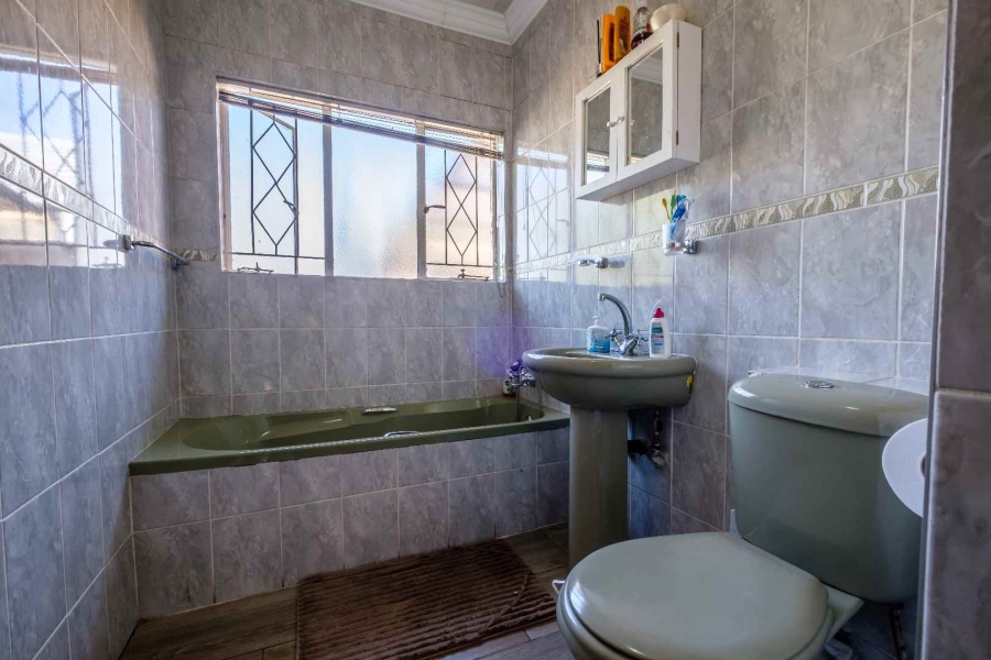 4 Bedroom Property for Sale in Winchester Hills Gauteng
