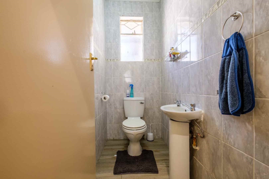 4 Bedroom Property for Sale in Winchester Hills Gauteng