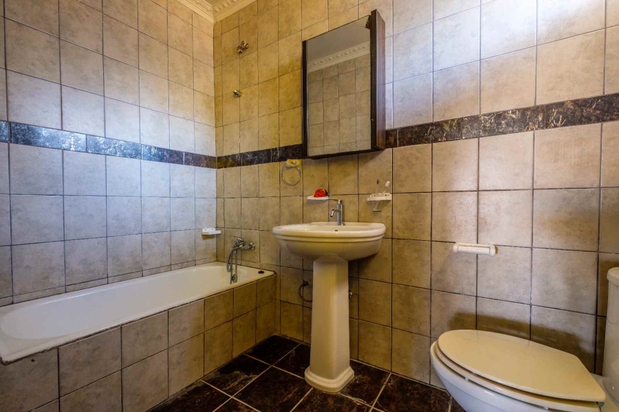 4 Bedroom Property for Sale in Winchester Hills Gauteng
