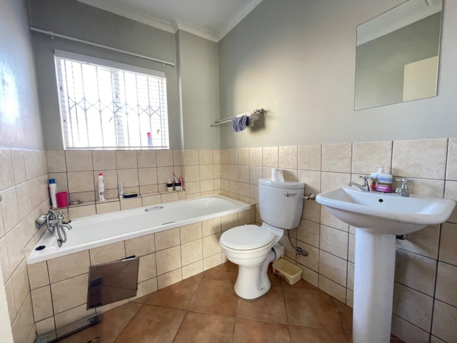 2 Bedroom Property for Sale in Terenure Gauteng