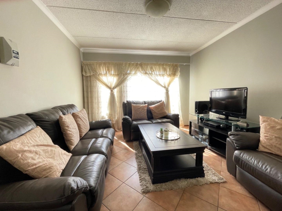 2 Bedroom Property for Sale in Terenure Gauteng