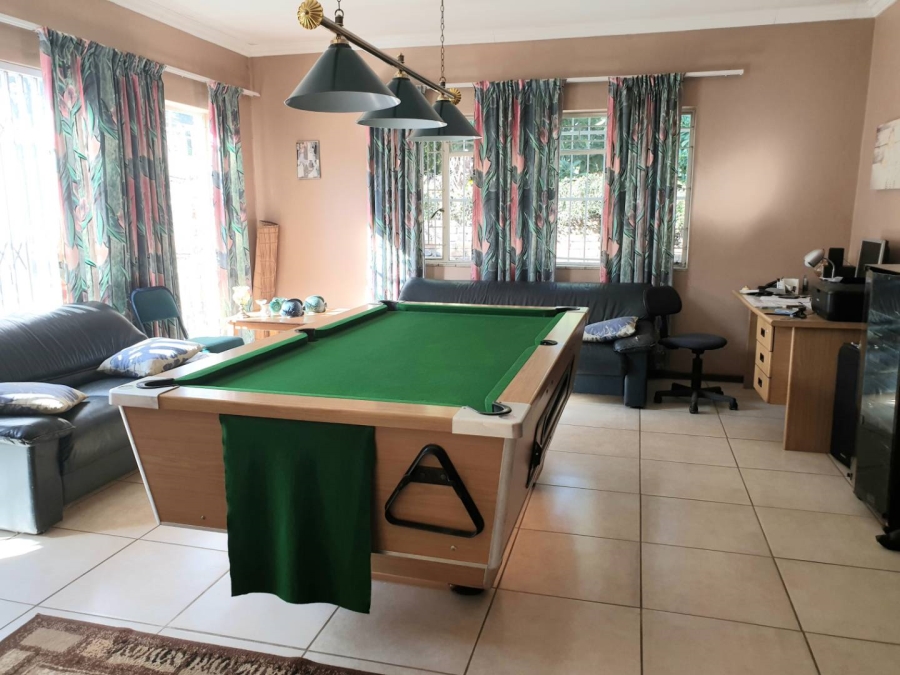 3 Bedroom Property for Sale in La Montagne Gauteng