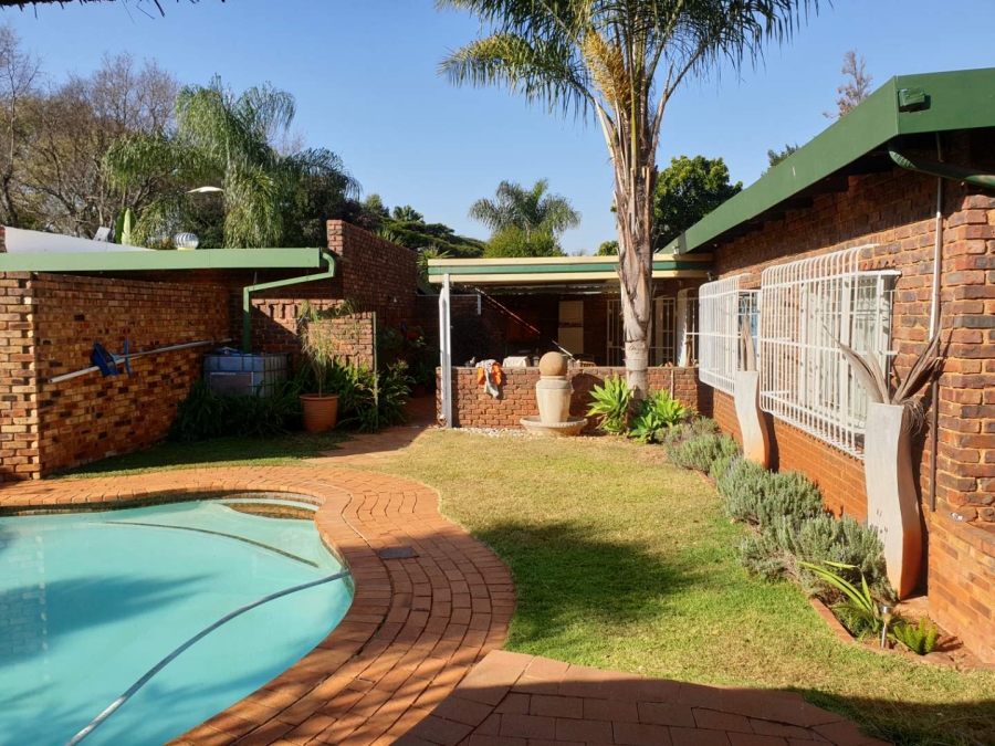 3 Bedroom Property for Sale in La Montagne Gauteng