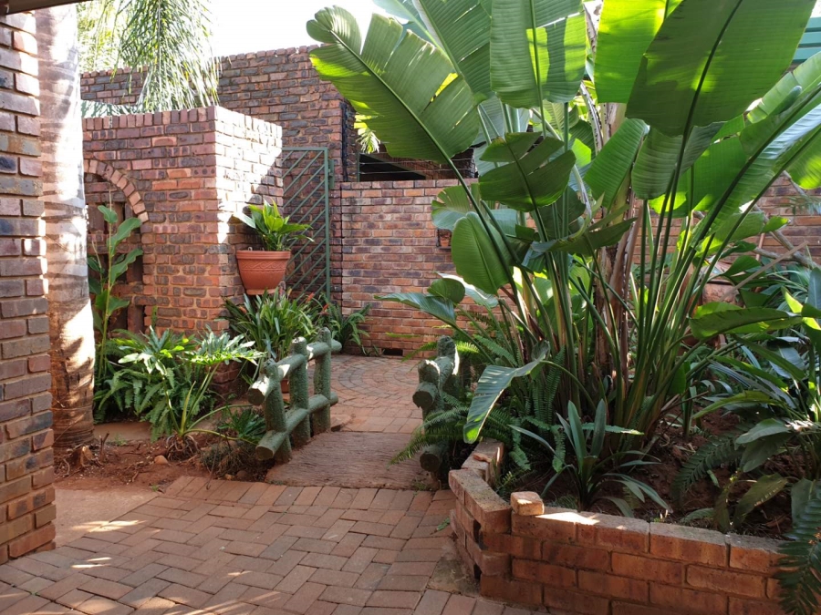 3 Bedroom Property for Sale in La Montagne Gauteng