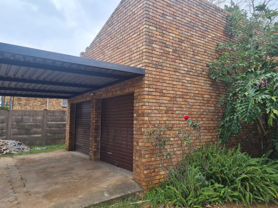 To Let 3 Bedroom Property for Rent in Wierdapark Gauteng