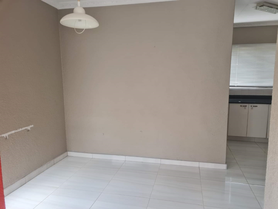 To Let 3 Bedroom Property for Rent in Wierdapark Gauteng