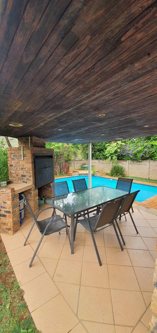 3 Bedroom Property for Sale in Noordwyk Gauteng