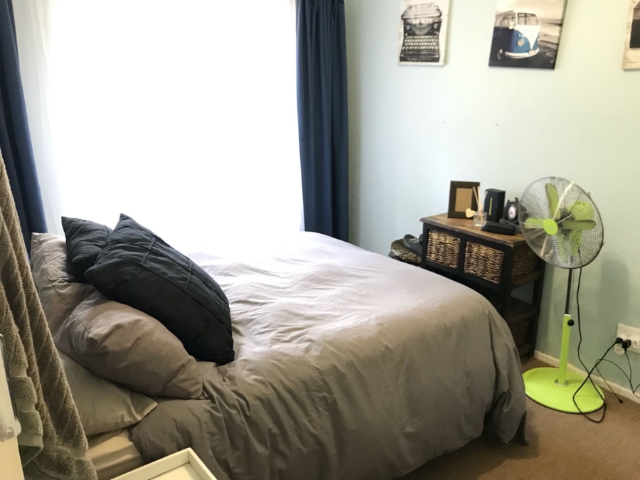 To Let 2 Bedroom Property for Rent in Faerie Glen Gauteng