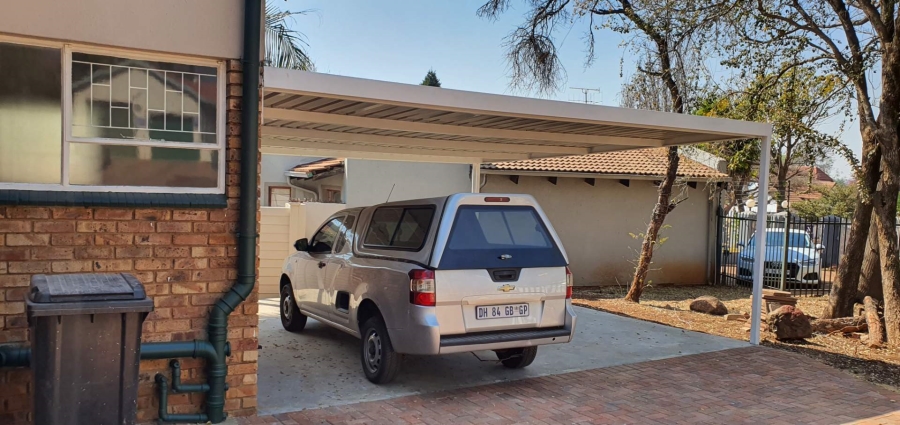 To Let 3 Bedroom Property for Rent in Garsfontein Gauteng