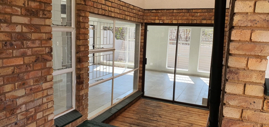 To Let 3 Bedroom Property for Rent in Garsfontein Gauteng