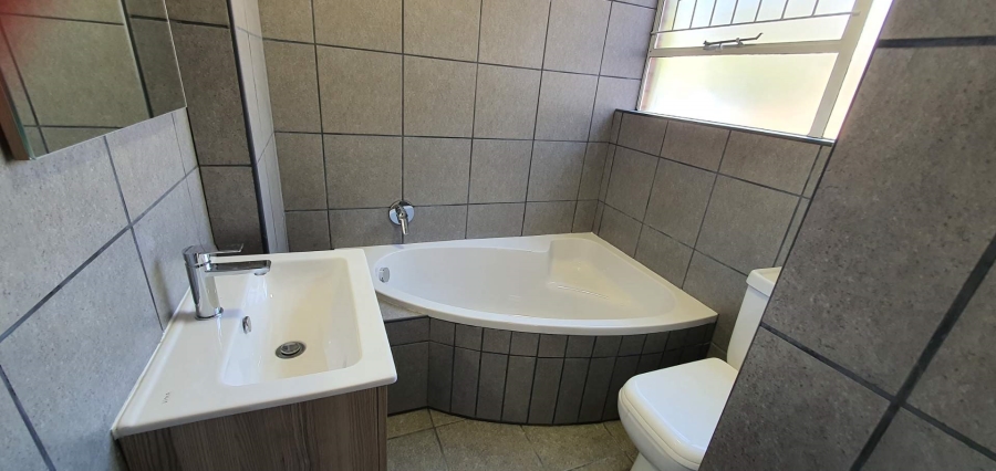 To Let 3 Bedroom Property for Rent in Garsfontein Gauteng