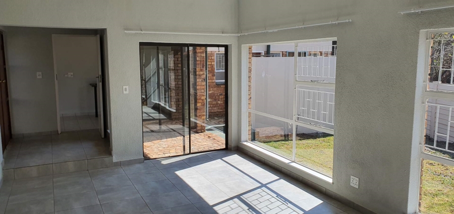 To Let 3 Bedroom Property for Rent in Garsfontein Gauteng