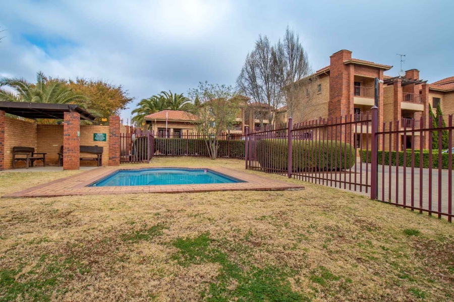 To Let 2 Bedroom Property for Rent in Honeydew Gauteng