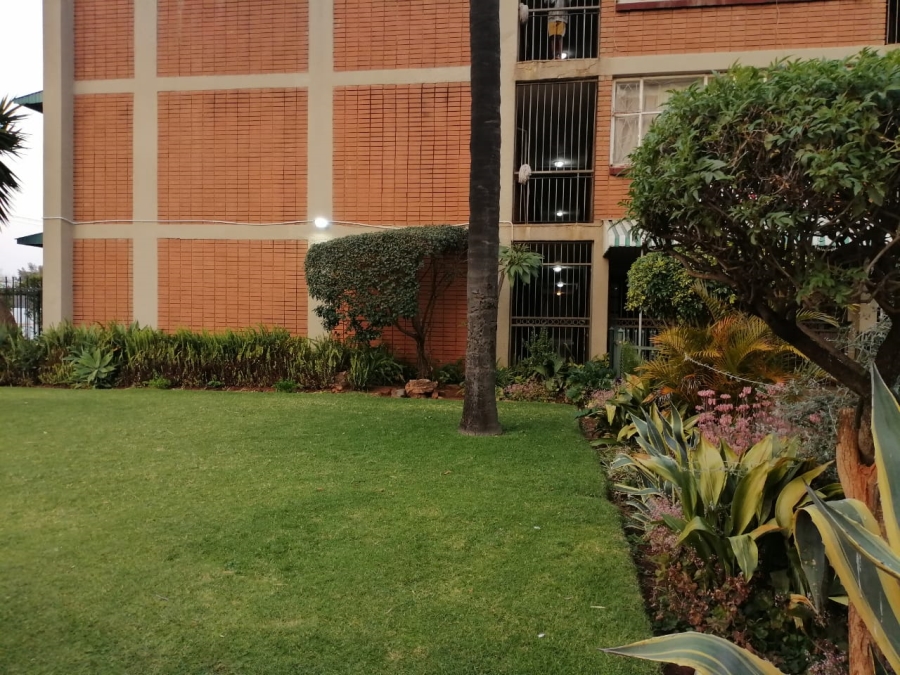 2 Bedroom Property for Sale in Pretoria North Gauteng