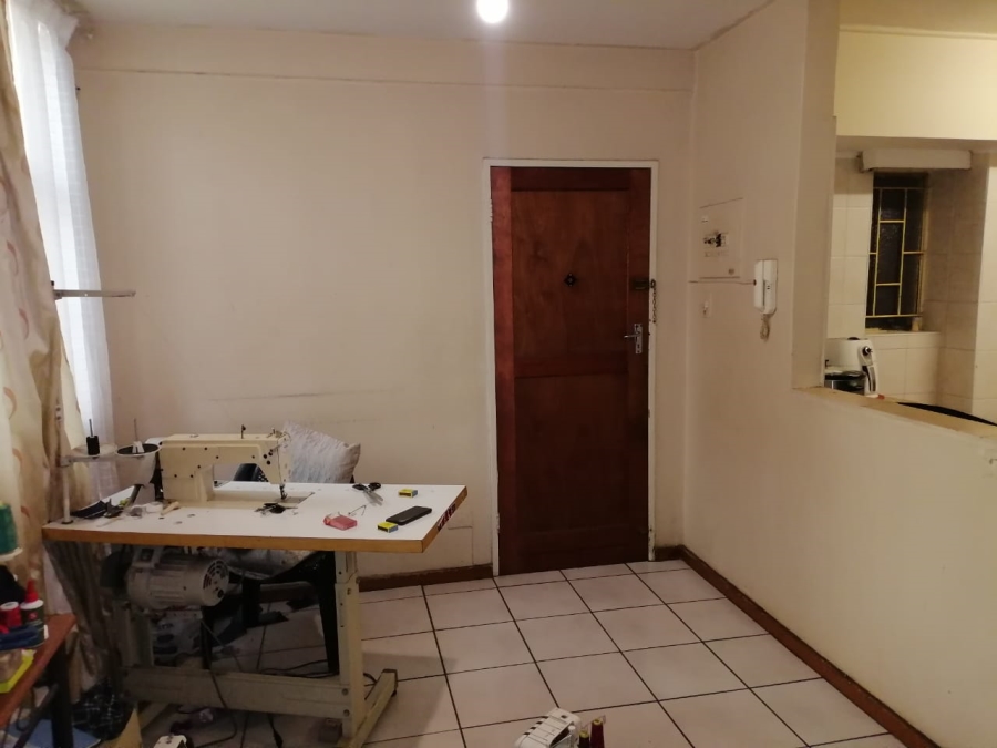 2 Bedroom Property for Sale in Pretoria North Gauteng