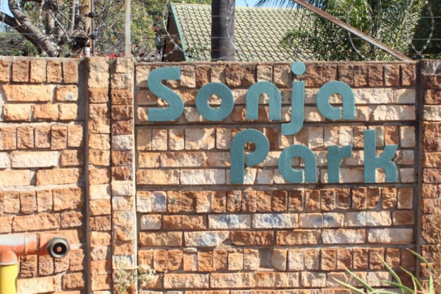 To Let 2 Bedroom Property for Rent in Annlin Gauteng