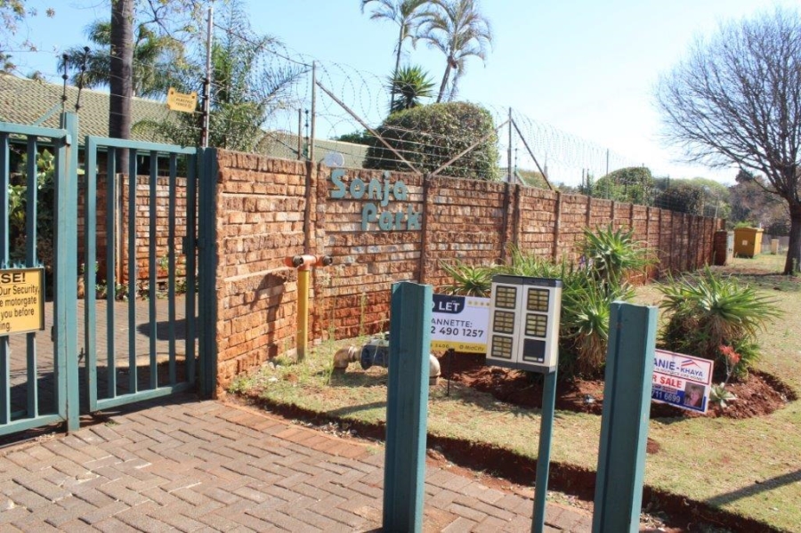 To Let 2 Bedroom Property for Rent in Annlin Gauteng