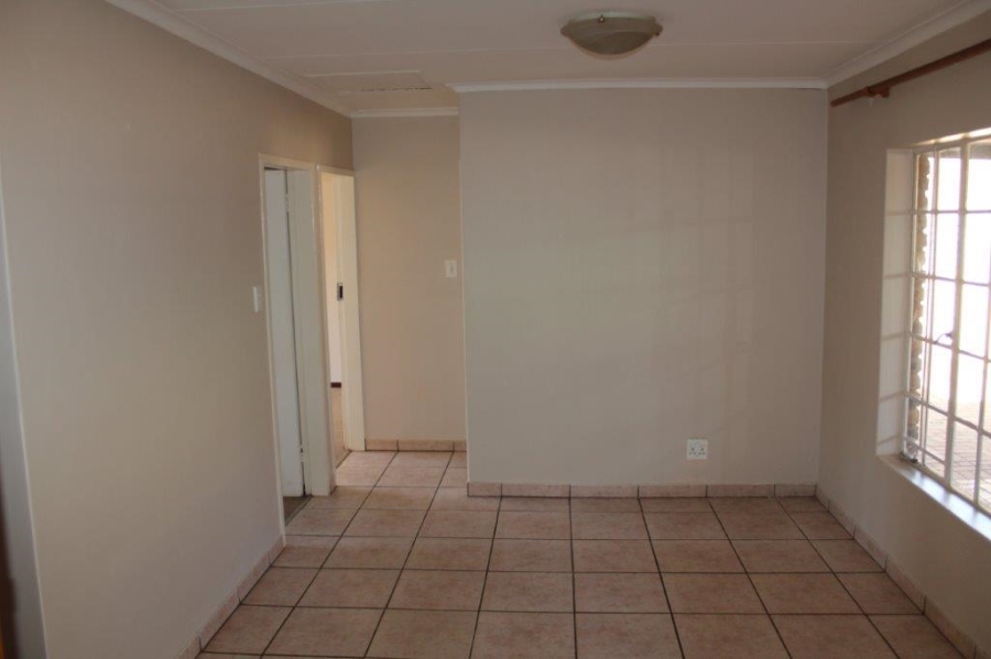 To Let 2 Bedroom Property for Rent in Annlin Gauteng