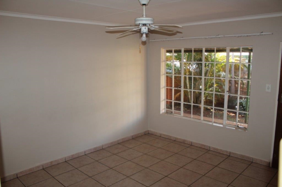 To Let 2 Bedroom Property for Rent in Annlin Gauteng