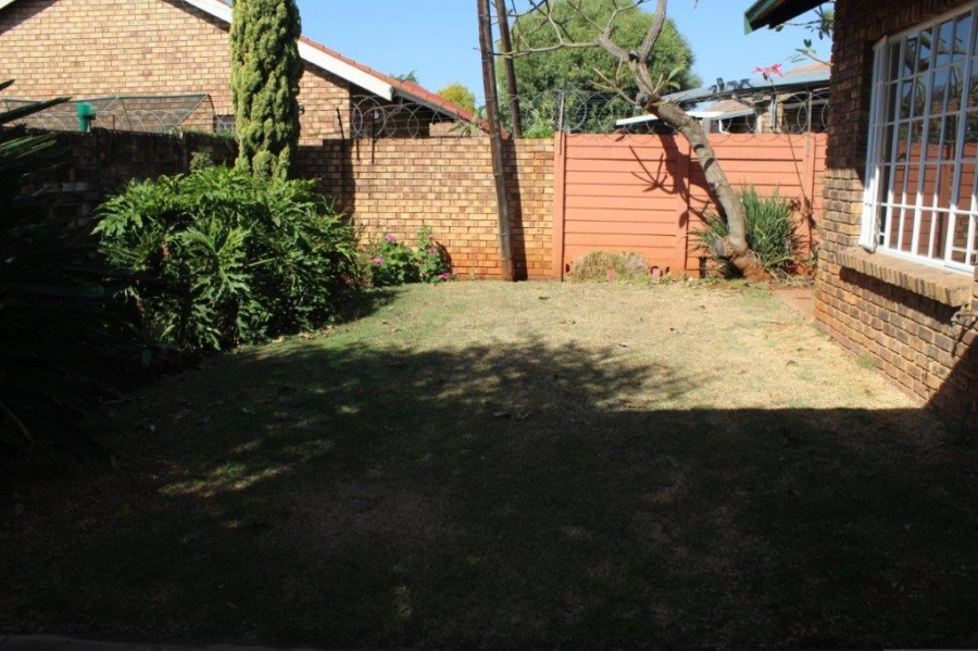 To Let 2 Bedroom Property for Rent in Annlin Gauteng