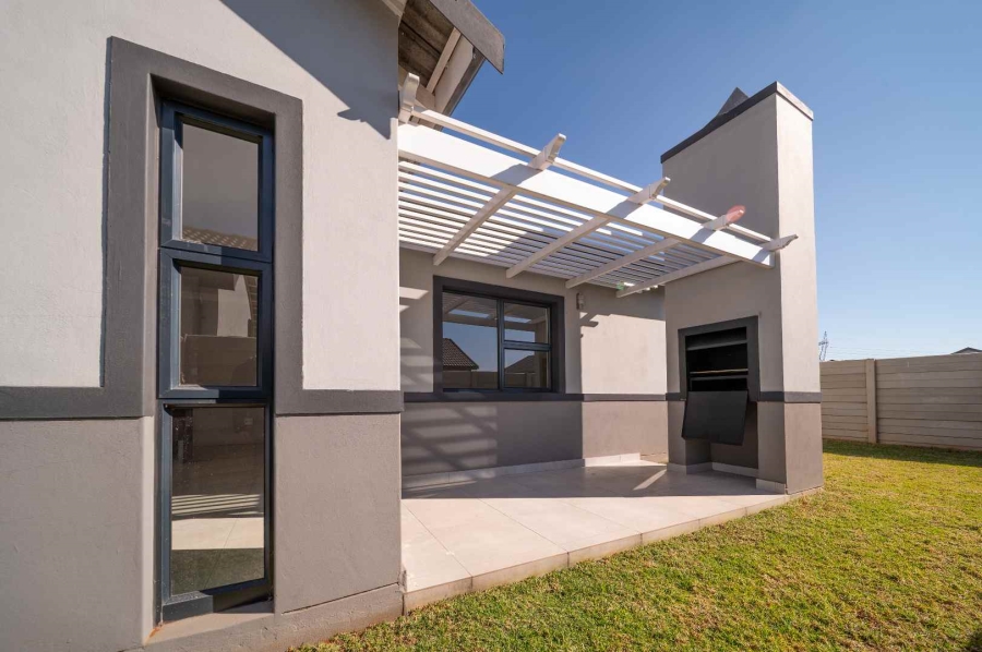 3 Bedroom Property for Sale in Country View Gauteng