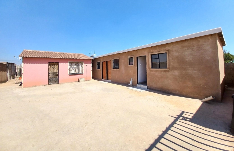 10 Bedroom Property for Sale in Soshanguve AA Gauteng