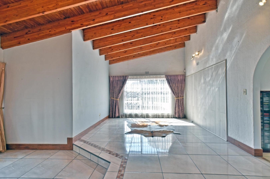 4 Bedroom Property for Sale in Brackenhurst Gauteng