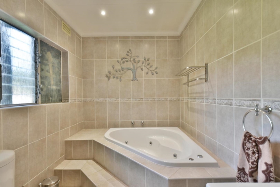 4 Bedroom Property for Sale in Brackenhurst Gauteng