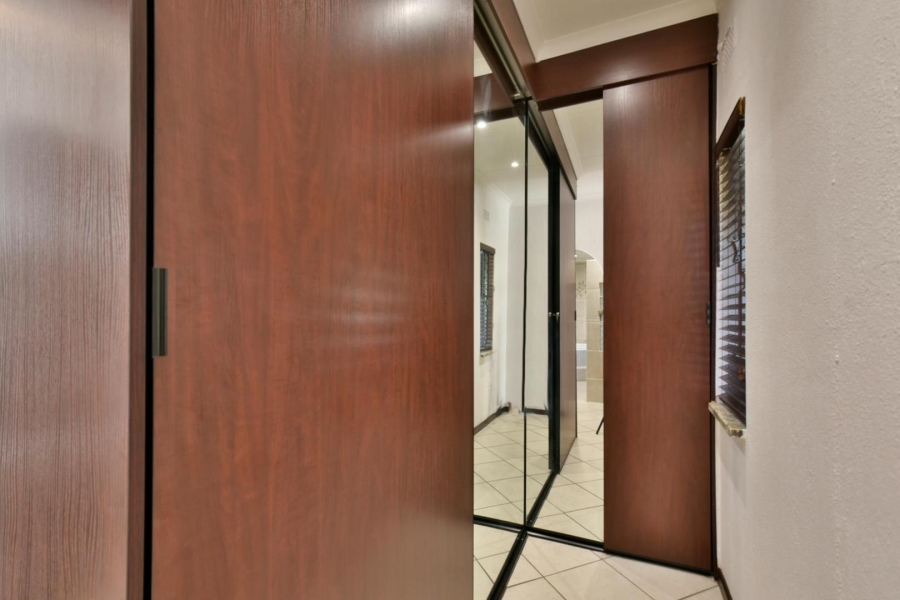 4 Bedroom Property for Sale in Brackenhurst Gauteng