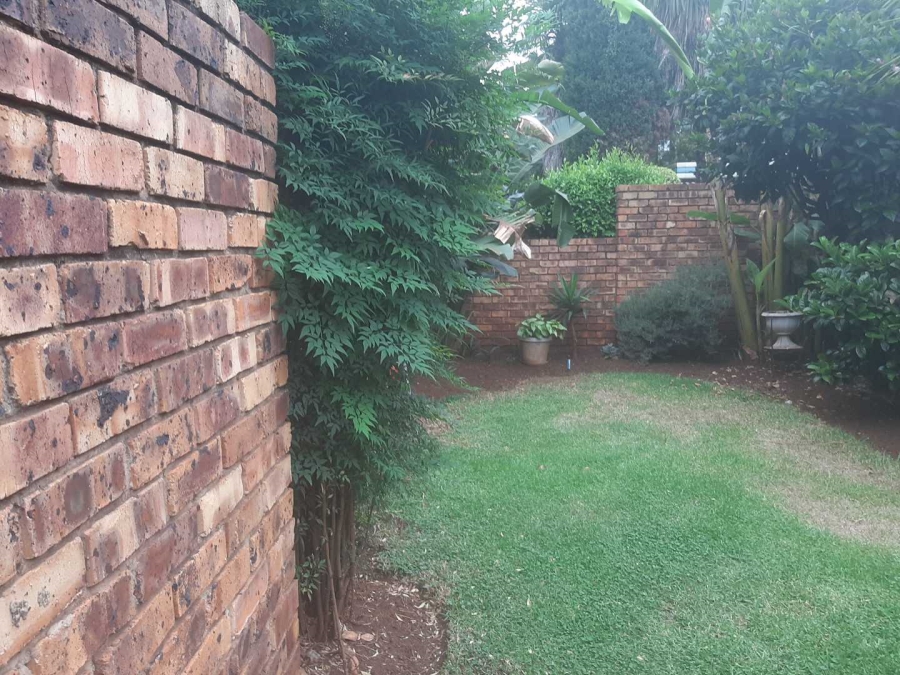 To Let 2 Bedroom Property for Rent in Wierdapark Gauteng