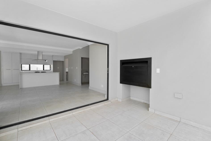 4 Bedroom Property for Sale in Broadacres Gauteng