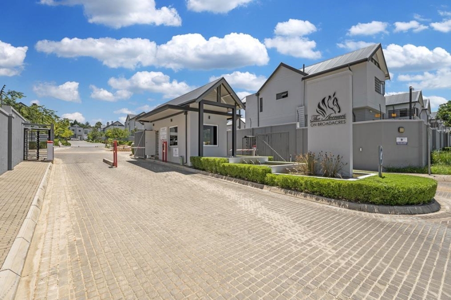 4 Bedroom Property for Sale in Broadacres Gauteng