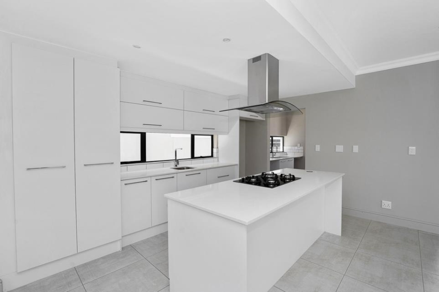 4 Bedroom Property for Sale in Broadacres Gauteng