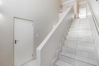4 Bedroom Property for Sale in Broadacres Gauteng
