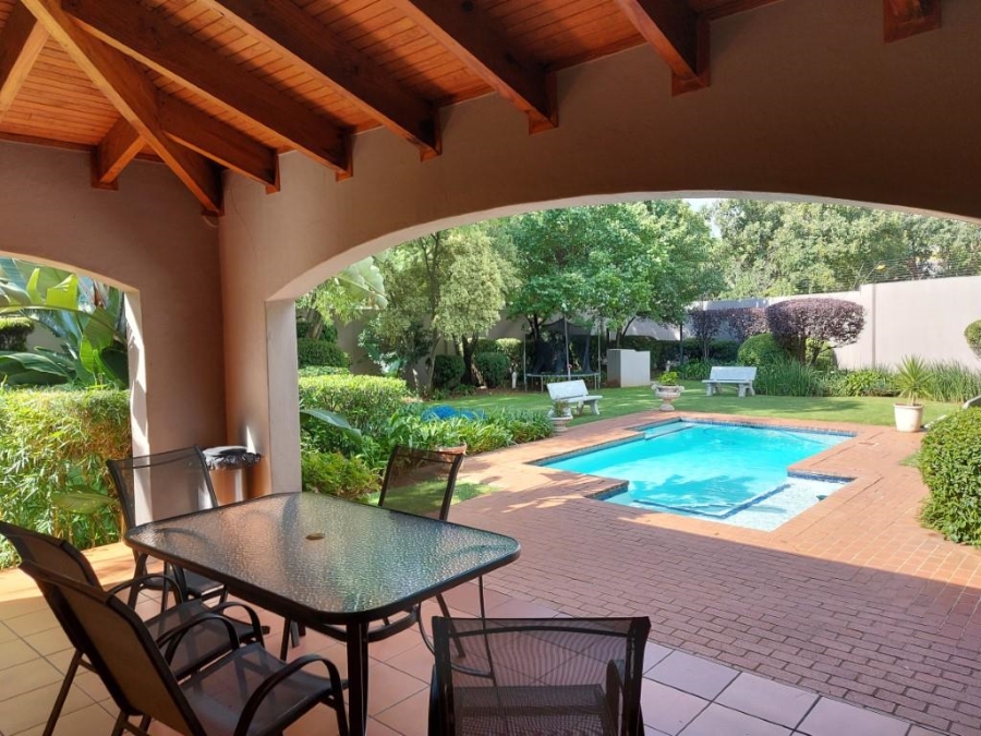 To Let 2 Bedroom Property for Rent in Melrose Gauteng