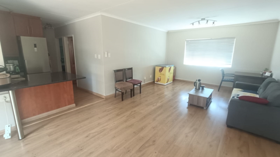 2 Bedroom Property for Sale in Die Hoewes Gauteng