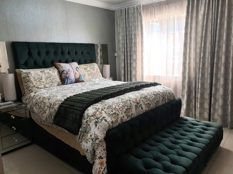 3 Bedroom Property for Sale in Equestria Gauteng