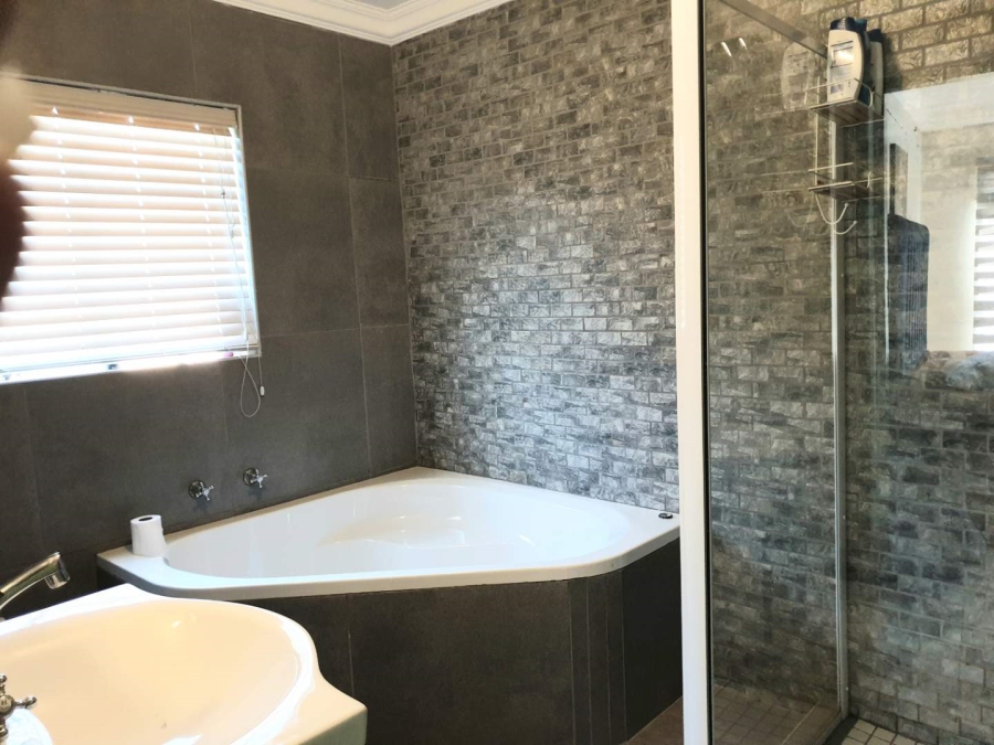 3 Bedroom Property for Sale in Equestria Gauteng
