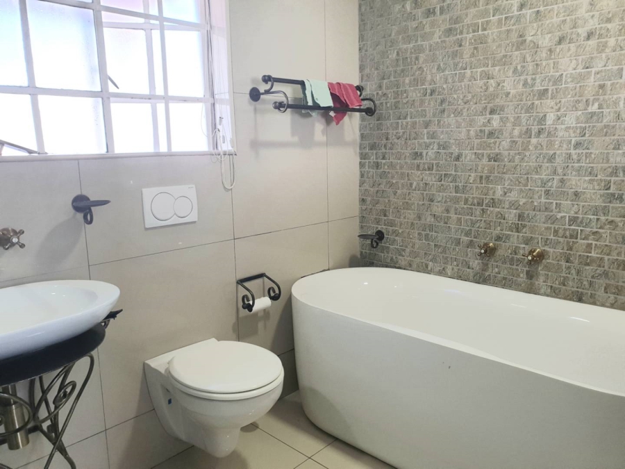 3 Bedroom Property for Sale in Equestria Gauteng