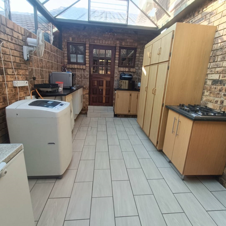 3 Bedroom Property for Sale in Clubview Gauteng