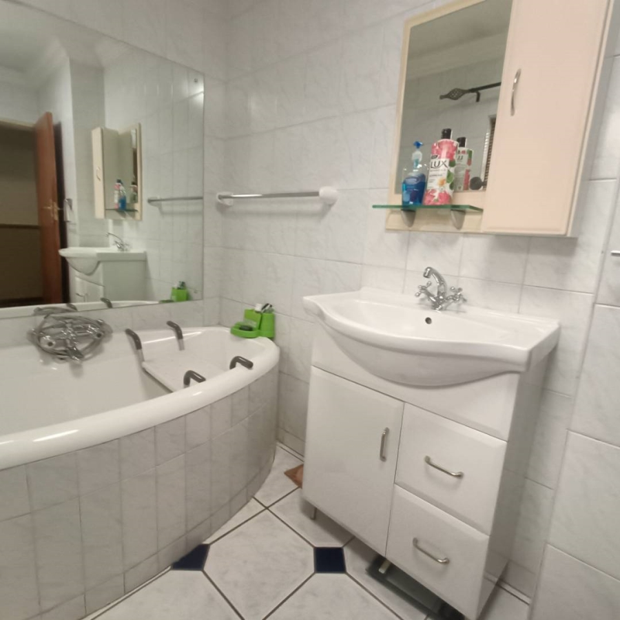 3 Bedroom Property for Sale in Clubview Gauteng