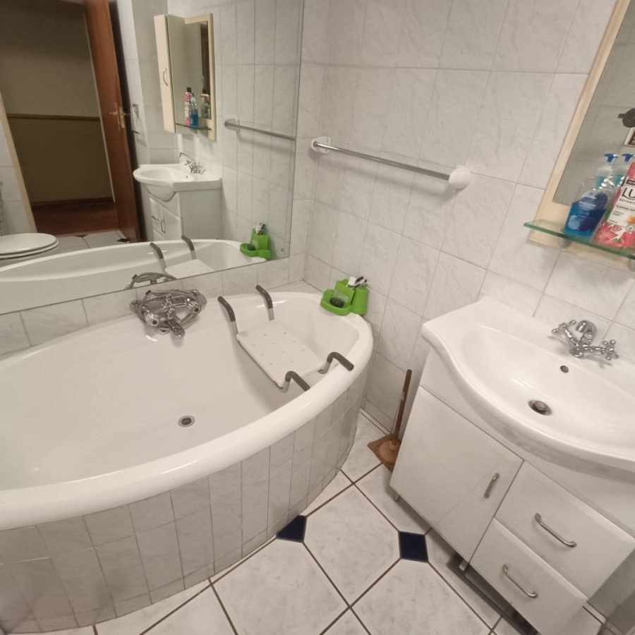 3 Bedroom Property for Sale in Clubview Gauteng