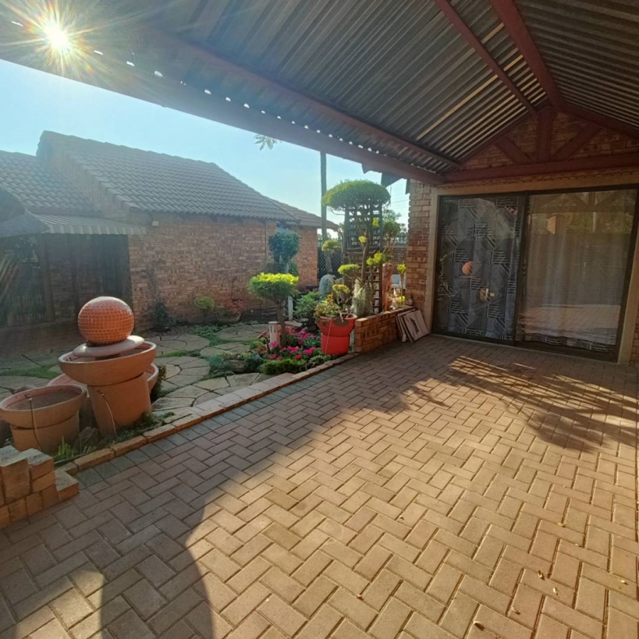 3 Bedroom Property for Sale in Clubview Gauteng