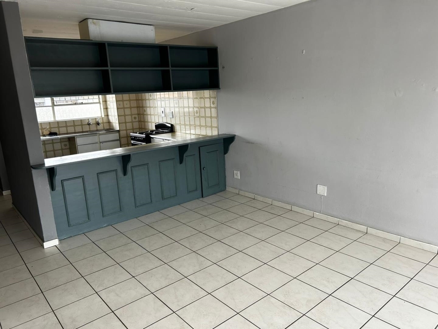 2 Bedroom Property for Sale in Gosforth Park Gauteng