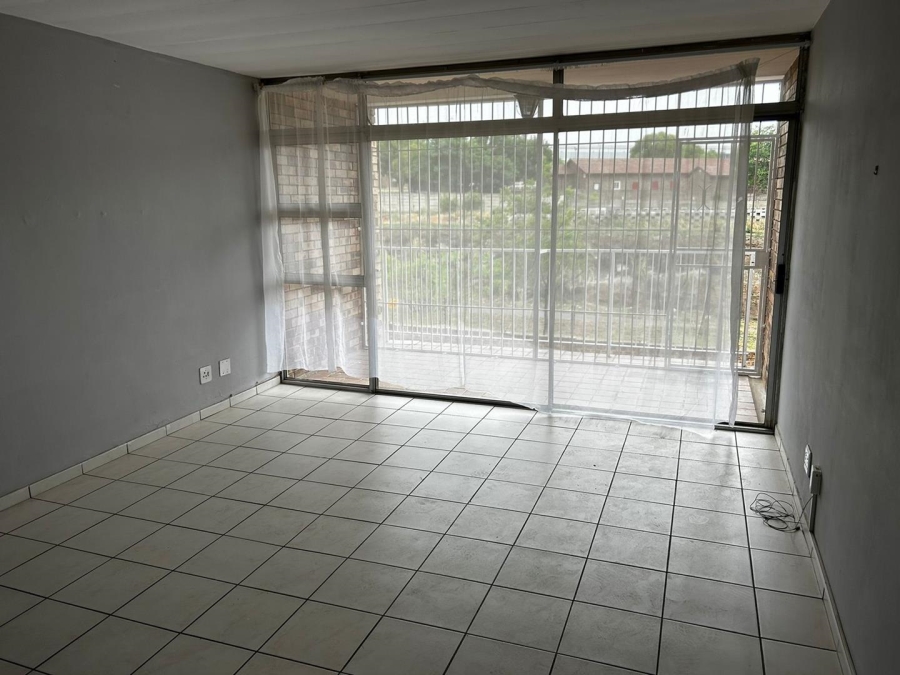 2 Bedroom Property for Sale in Gosforth Park Gauteng