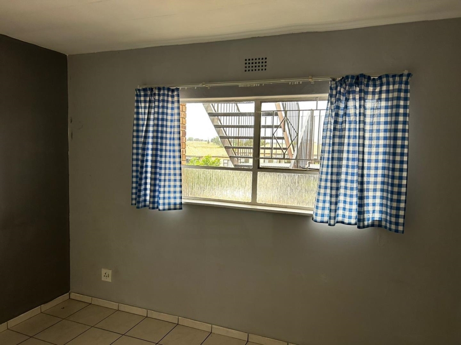 2 Bedroom Property for Sale in Gosforth Park Gauteng